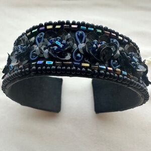 Blue beaded bracelet